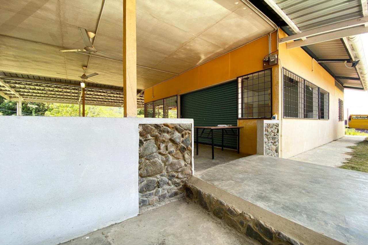 Oyo 90268 Lohan Point Lodge Ranau Exterior foto